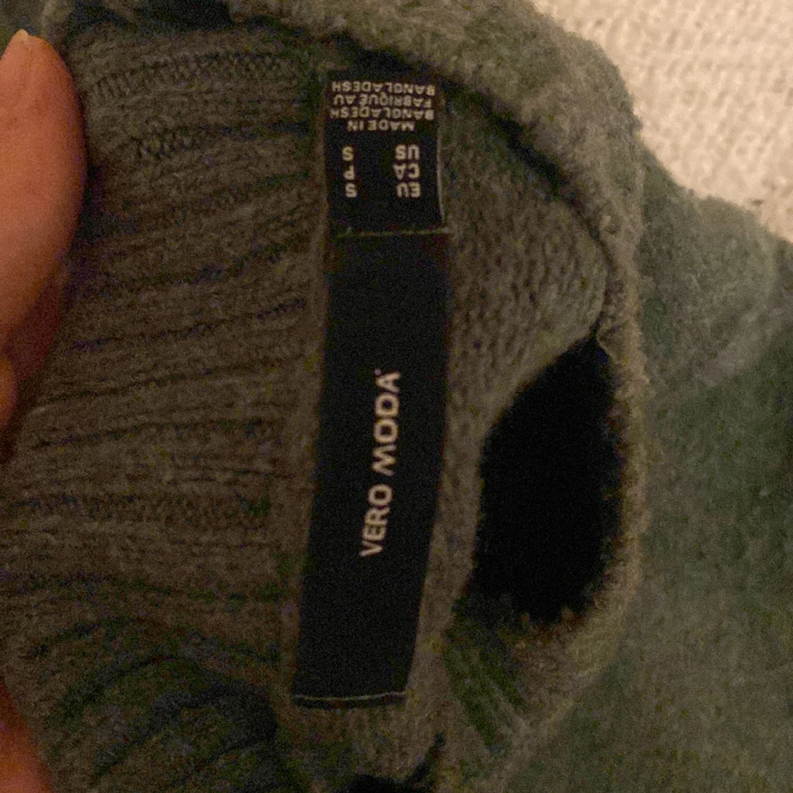 Stickad tröja grön  - 91