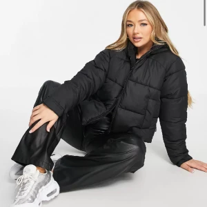 Dunjacka - Dunjacka, midjekort. Bra skick 