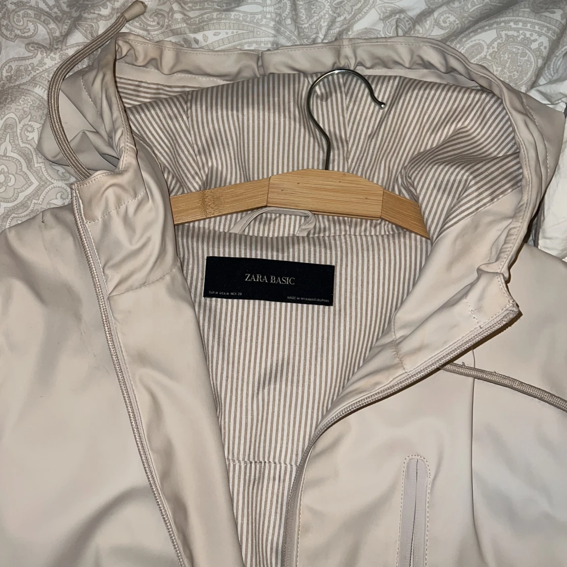 Regnkappa beige Zara
