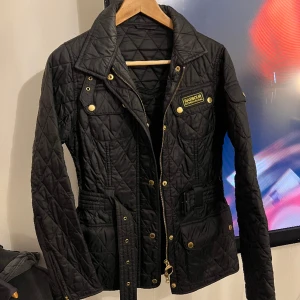 BARBOUR Jacka - Storlek s, i mycket fint skick!