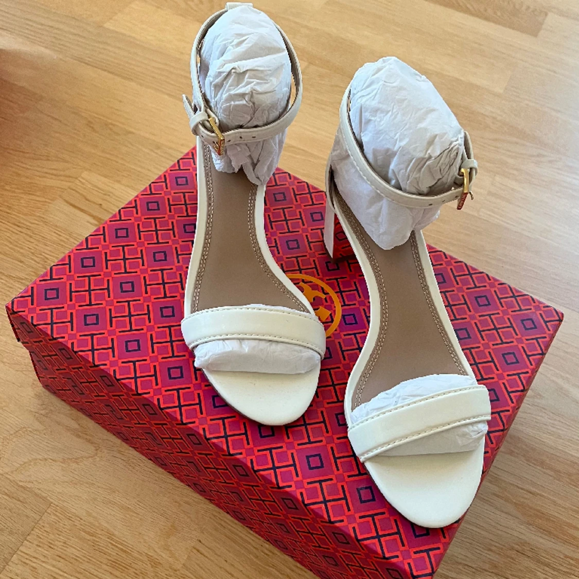 Tory Burch högklackade skor  - 90