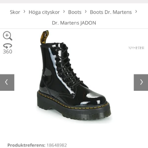 Dr martins - Glansiga dr martins i storlek 39/40. Helt felfria och knappt använda!! 