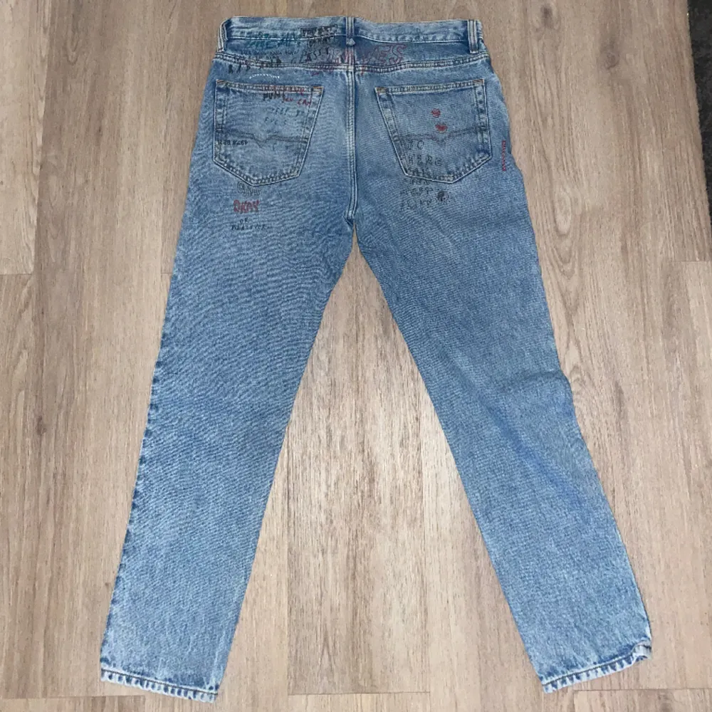 Sällsynta Diesel jeans med tryck. Sparsamt använda. W31 L32. Jeans & Byxor.