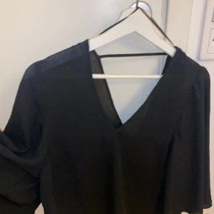Blus från Bikbok - Blus använd någon gång storlek s