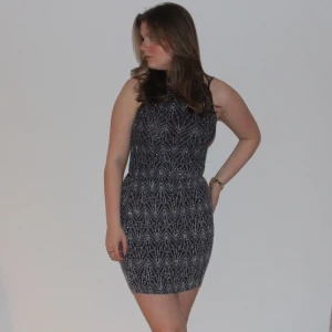 Disco set - Beställningar görs via vår hemsida: thrifteddesign.one    Det perfekta nyårssetet med en body och matchande kjol.