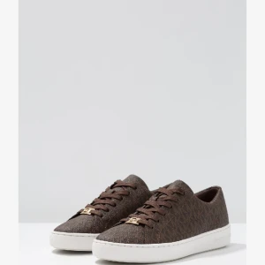 Michael Kors  - Super fina MK skor som inte längre kommer till användning. Mycket bra skick, passar storlek 40-41 Pris går att diskuteras