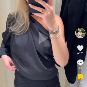 SÖKER - Söker denna svarta blus från zara i storlek ca 