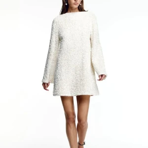 Paljettklänning  - -