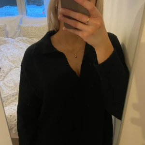 Stickad tröja - Fin och användbar stickad tröja med krage, superfin som den är eller med en skjorta under💓