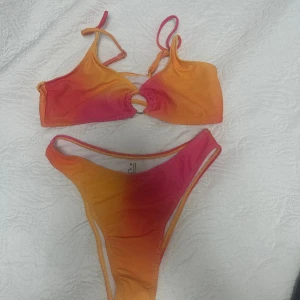 Bikini - Bikini, aldrig använt den, helt ny. 