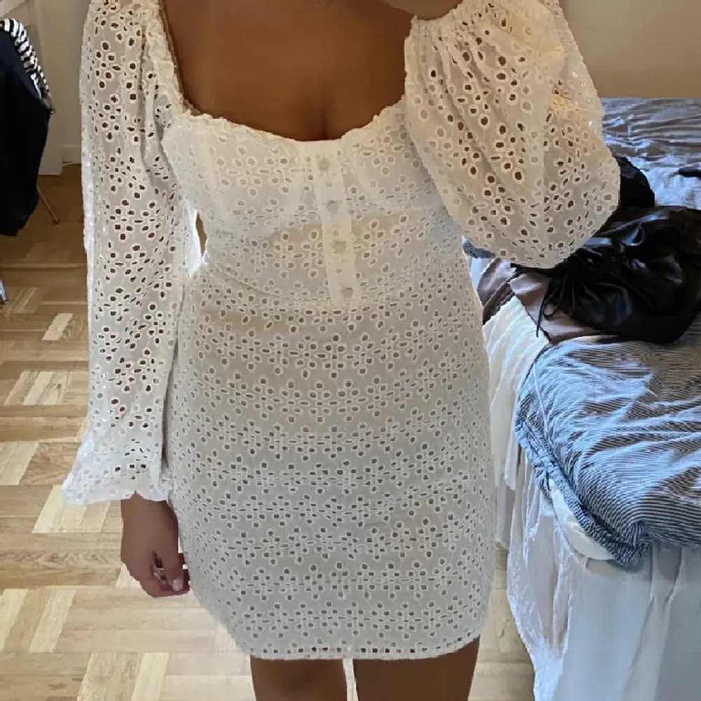 Super fin vit klänning, storlek 36. Klänningar.