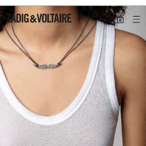 Zadig et voltaire halsband - Intressekoll på ett Jätte snygg Zadig et voltaire halsband som tyvärr inte kommer till användning💕 köpt i London, den är i färgen shiny Gun, köpt för 1400
