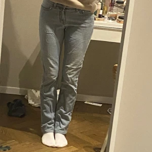 Blå jeans - Supersnygga jeans från Filippa k som har varit mina favvojeans länge men inte kommer till användning så mycket! 