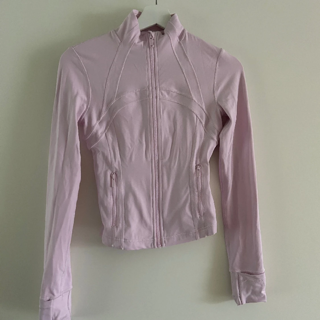 Rosa Lululemon jacka