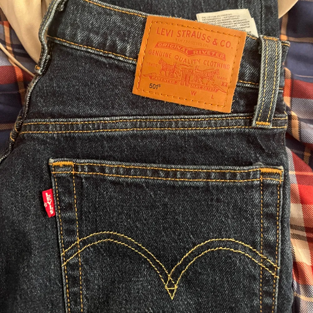 Levis 501 jeans i storlek W25 L32. Jeans & Byxor.