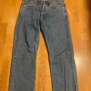 Säljer mina weekday jeans för att de har blivit för små. Skick: 10/10 nypris: 600kr