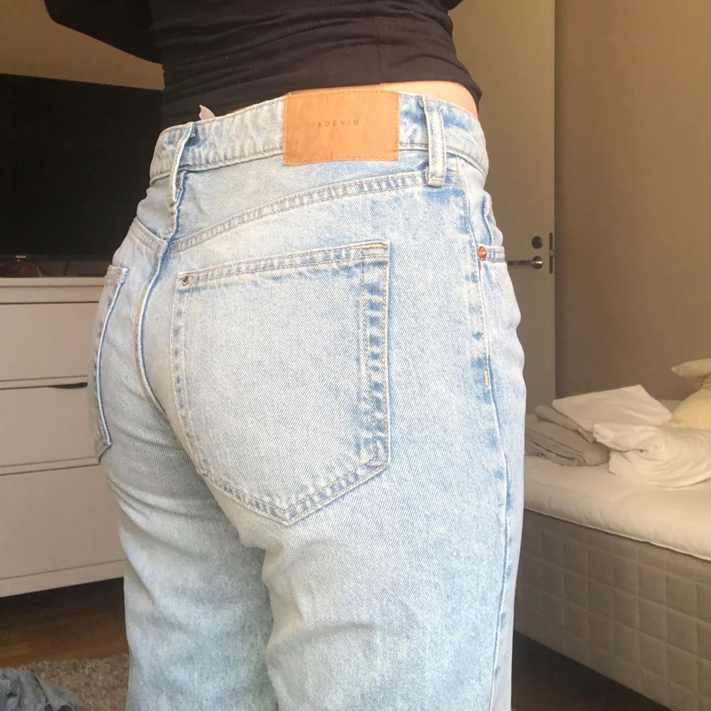 Mid waist straight jeans från Hm i storlek 38💕. Jeans & Byxor.
