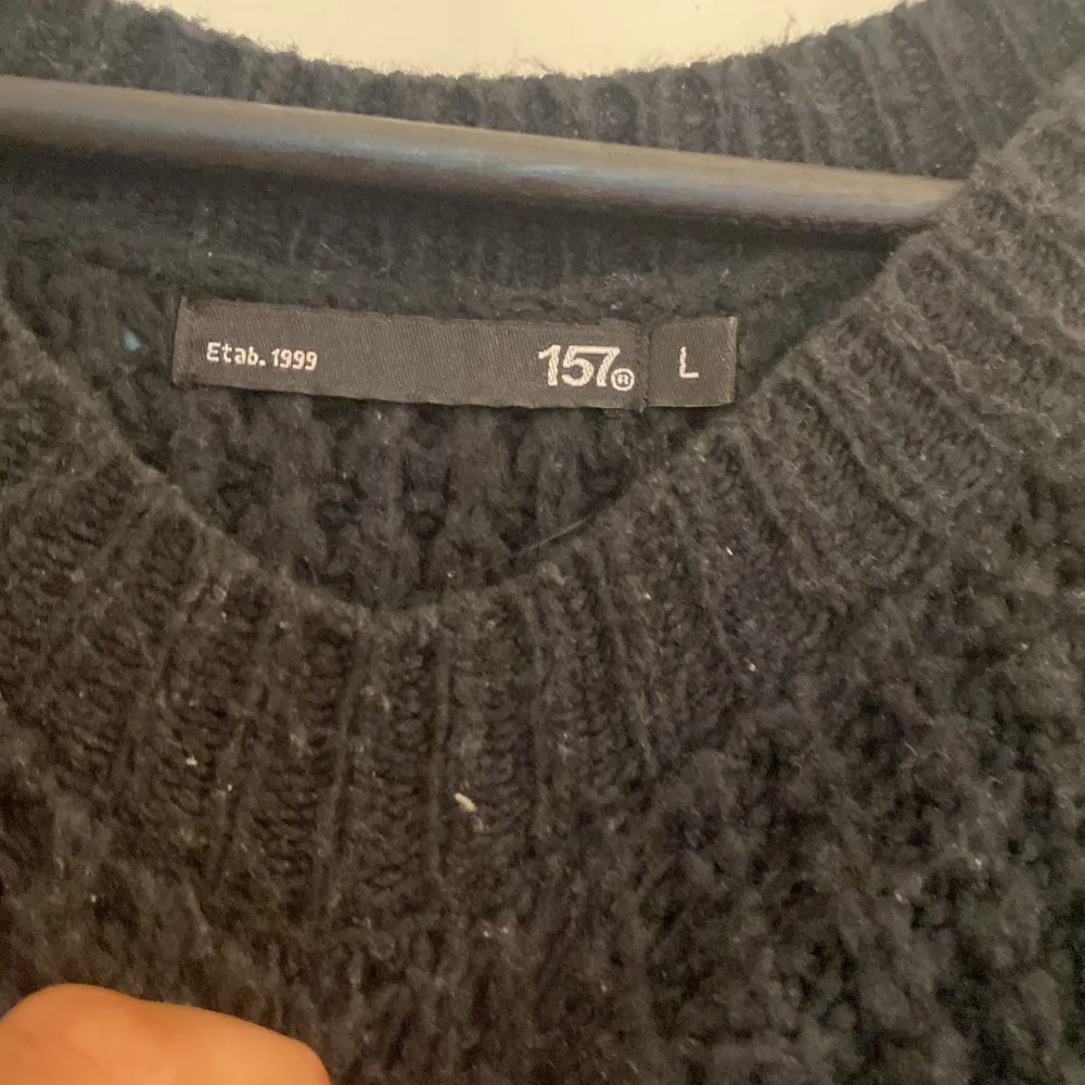  Säljer dina stickade tröjan från lager 157 då den inte kommer till användning skriv privat för mer information pris kan diskuteras. Stickat.