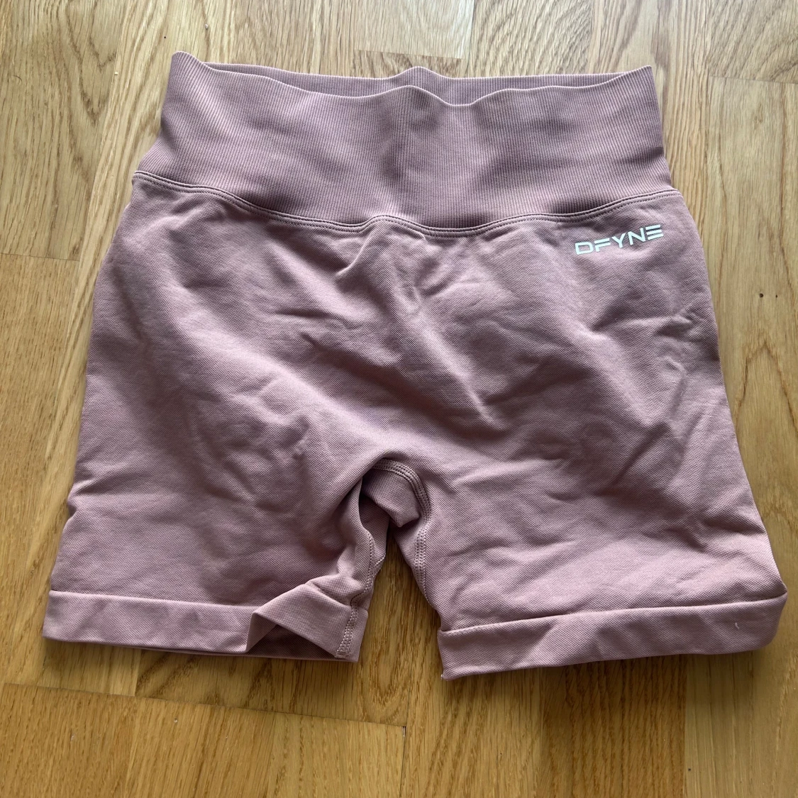 Dfyne shorts XS  - 90