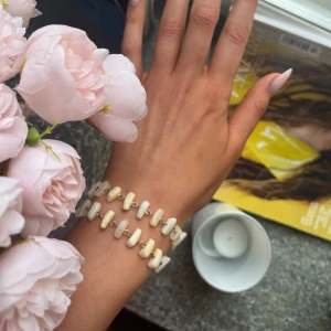 Armband från NA-KD 💕 - Två armband från NA-KD. Nyskick 💕