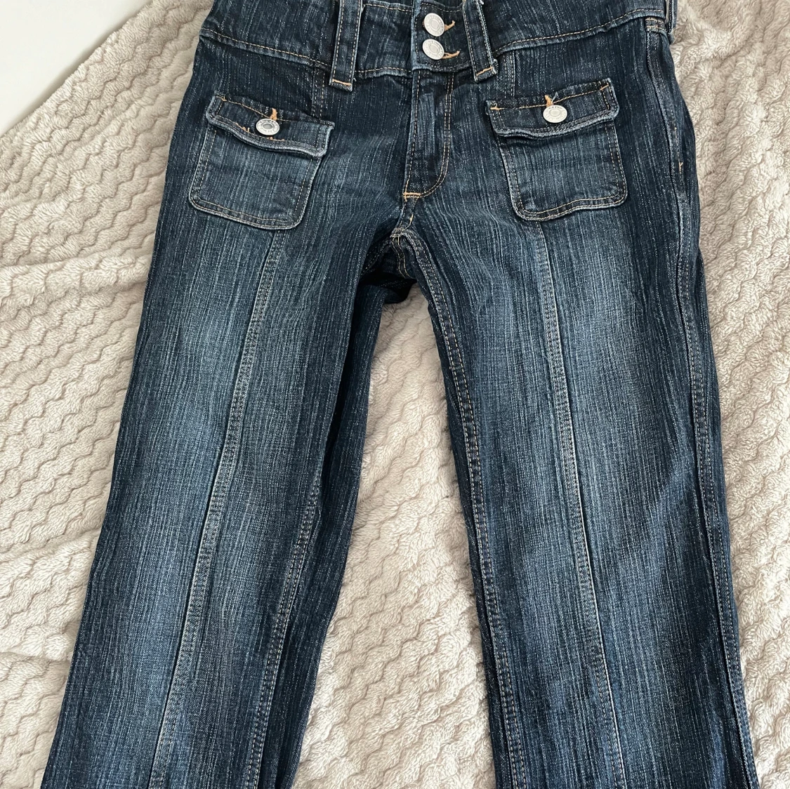 H&M bootcut low jeans  - 90