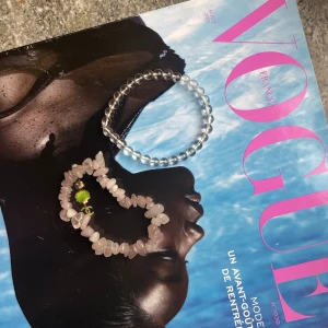 Två kristallarmband  - Två armband i äkta rosenkvarts samt klar kvarts 🤍