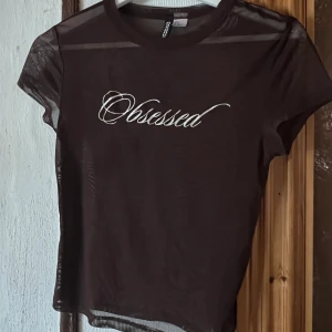 90-tal t-shirt  - Transparent t-shirt från 90. Från hm 