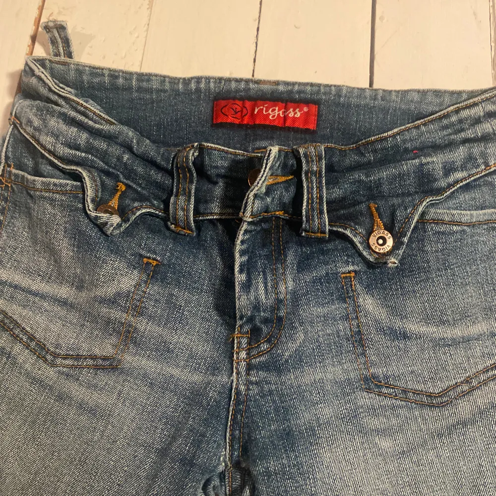 Så snygga lowwaist jeans🌟Defekt på sista bilden. Jeans & Byxor.