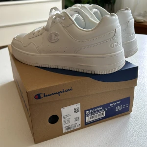 Nya Champions skor - Har använts Max 60 min så dom är som splitt nya i Stl 42.