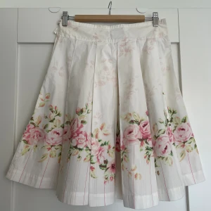 GANT sommarkjol - GANT sommarkjol storlek 36. Mycket gott skick. 