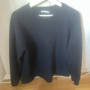 Blå sweatshirt från Zara