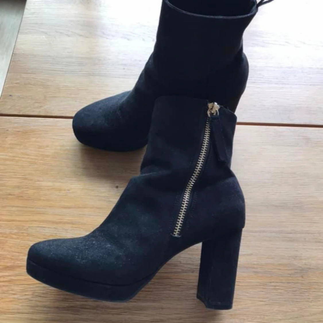 H&M - Str 36 - 75kr - 92