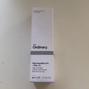 The ordinary - Denna är oanvänd och oöppnad. Säljer pågrund att den aldrig kommit till användning!❤️