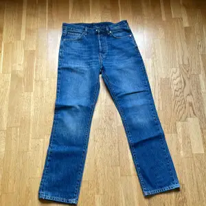 Riktigt feta jeans, helt nya använda en gång. Hör av dig om du har frågor. Pris kan diskuteras ;)
