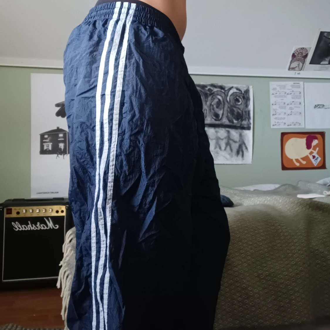 Blå adidas byxor - 90