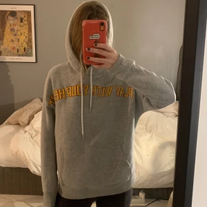 Sandro hoodie  - Passar storlek xs-m