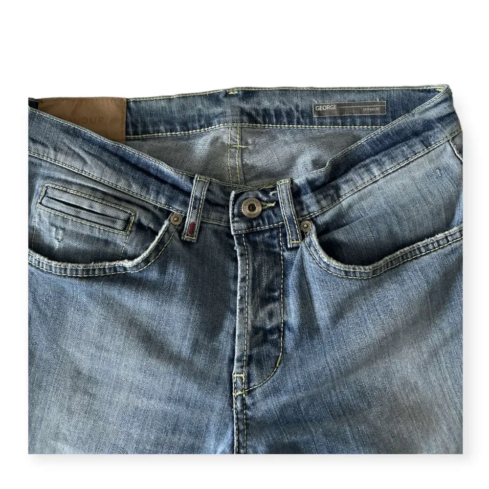 Riktigt feta Dondup jeans inga defekter skick 9/10. Jeans & Byxor.