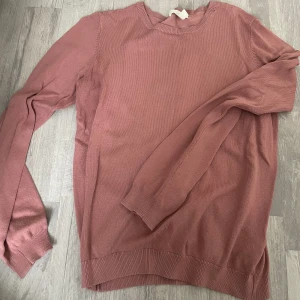 Finstickad tröja  - Fint skick 