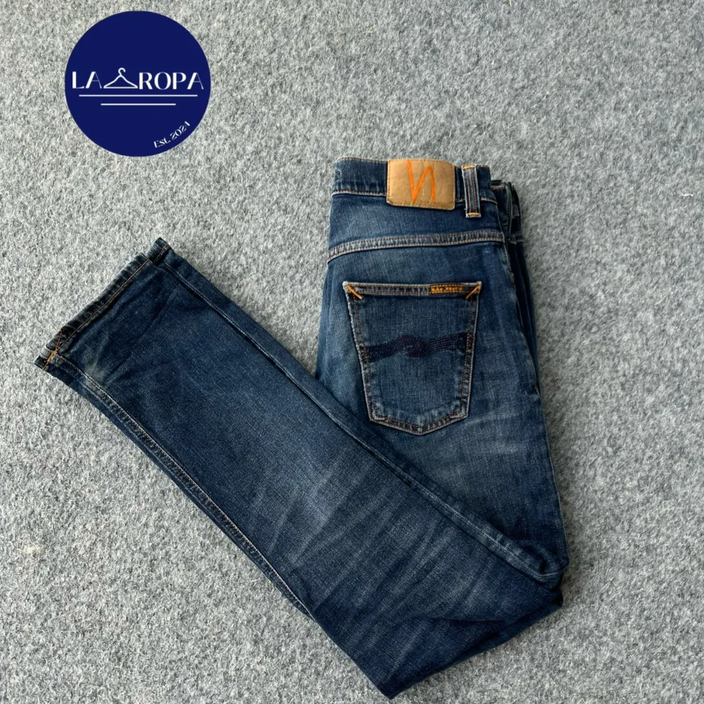 Nudie jeans i bra skick! Kontakta och för fler frågor eller funderingar!🤩. Jeans & Byxor.