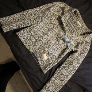 Odd moly kofta  - Säljer damma odd moly koftan då den inte kommer till användning 