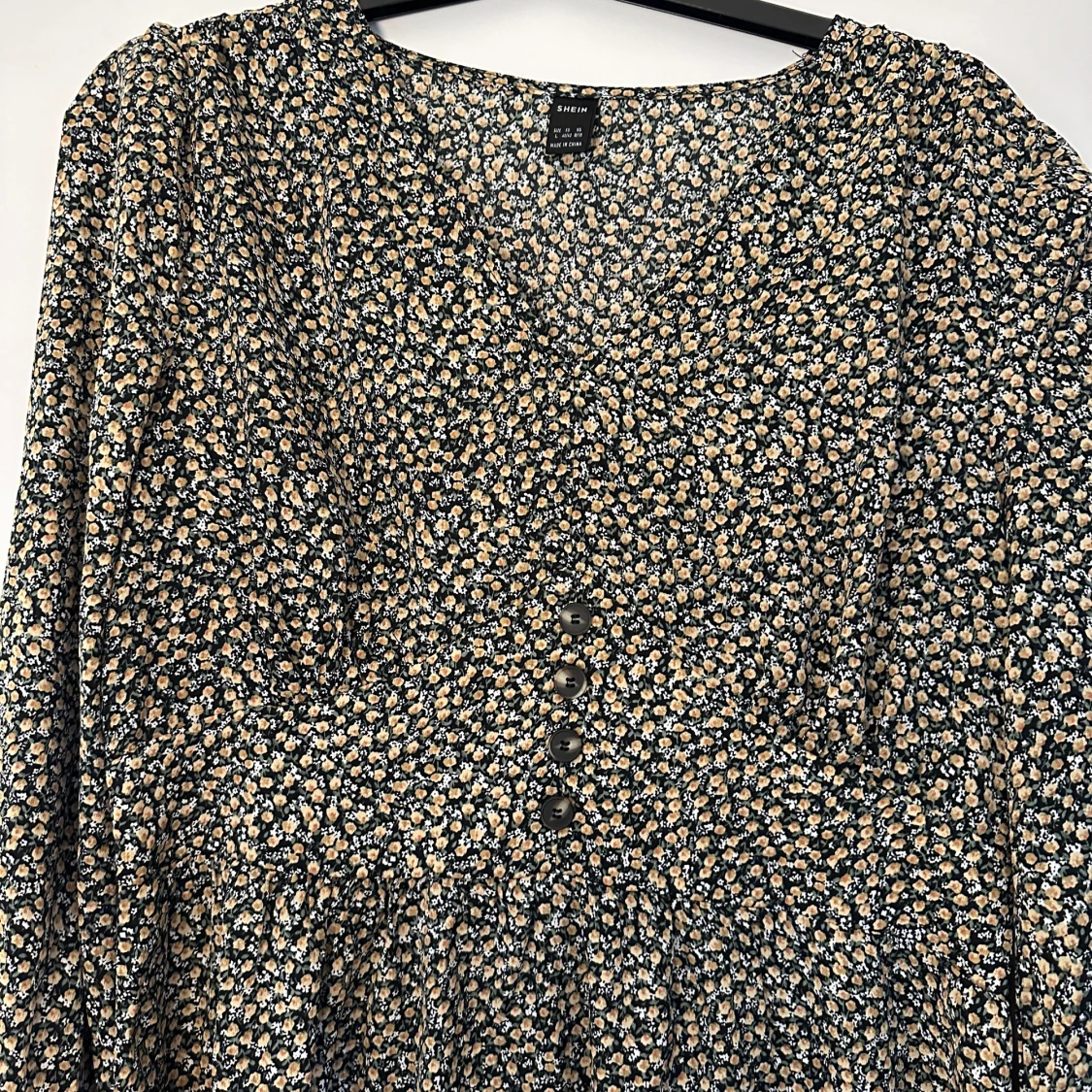 Grönblommig klänning