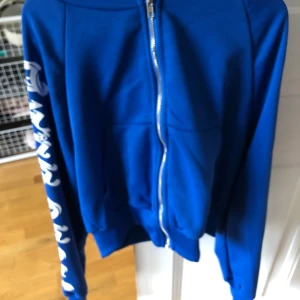 Jag har aldrig använt den - Den är som en magtröja men det är en kofta 