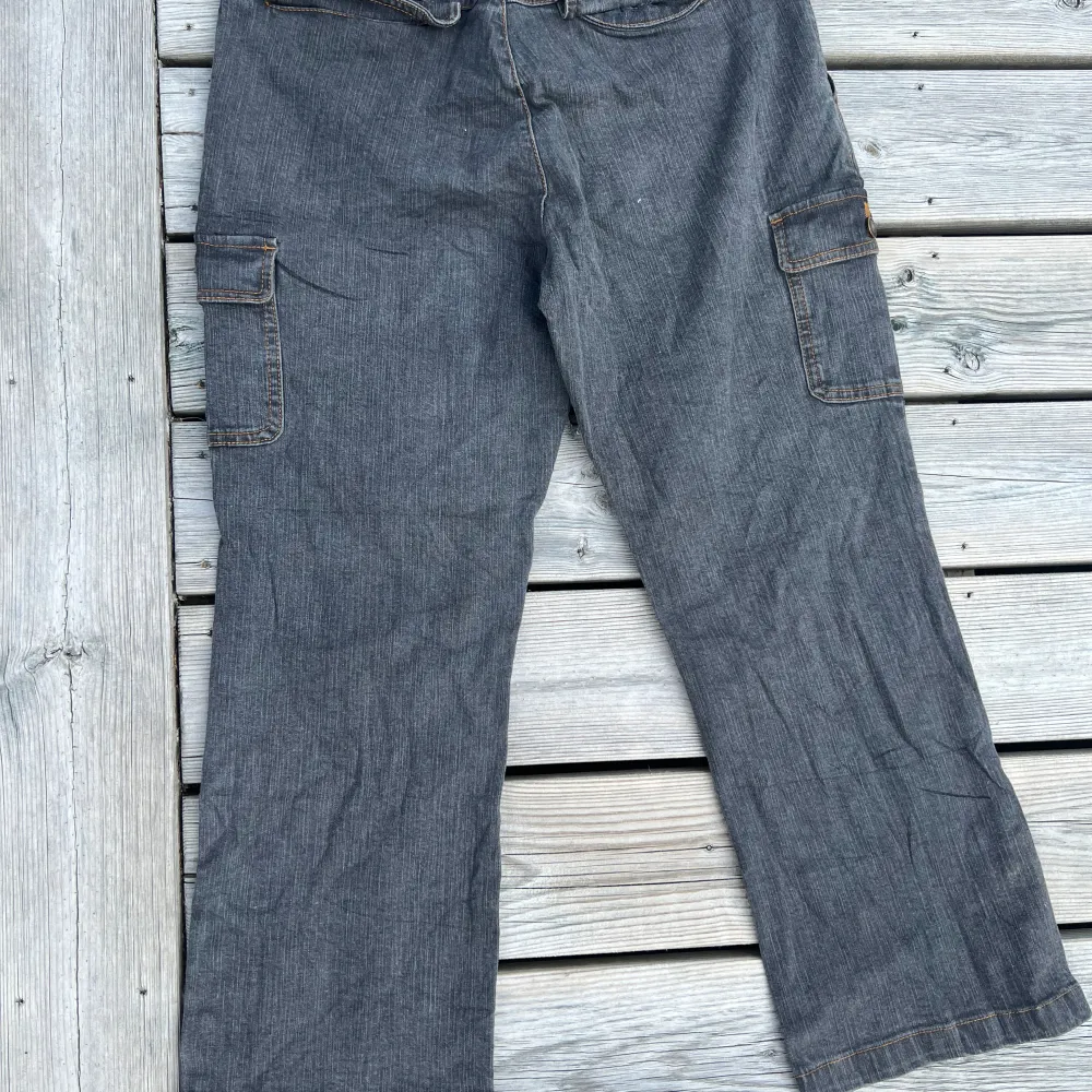 W: 71 Mycket bra skick . Jeans & Byxor.