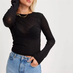 sheer long sleeve top - köpt från nelly, slutsåld från deras hemsida
