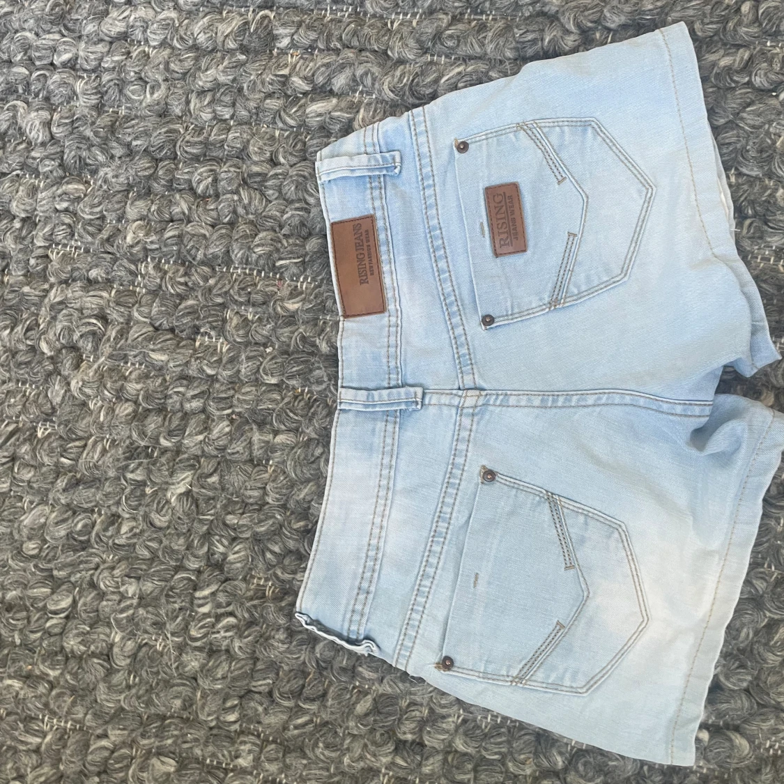 Lågmidjade jeansshorts  - 90