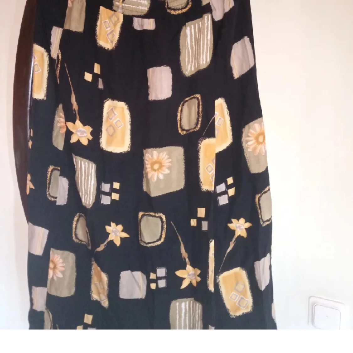 Det kjol och blus mönstrad. Stl XL. - 91