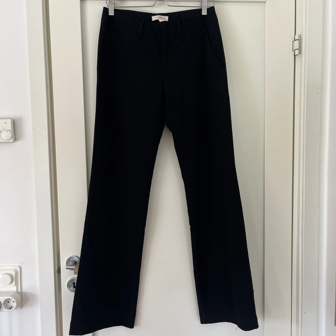 Alobha kostymbyxor  - 90