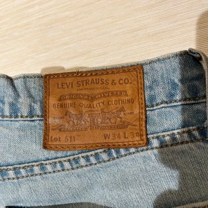 Somriga Levis 511 - Levis modell 511 Storlek: 34/34  Bra skick!
