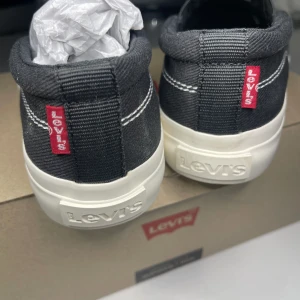 Levis sneakes - Nya levis sneakars storlek 38 För mer bilder skicka pm