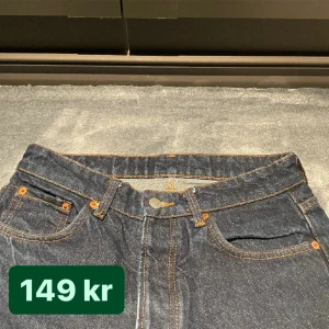 Zara Jeans  - Ganska Baggy Mörkblå Zara jeans Storlek: EU 38 Tryck på ”Köp Nu” för att köpa 
